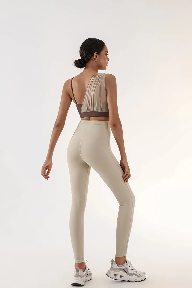 Women's Contrast Mesh One-Shoulder Sports Bra with Chest Pad – High Elastic Quick-Dry Yoga Fitness Vest