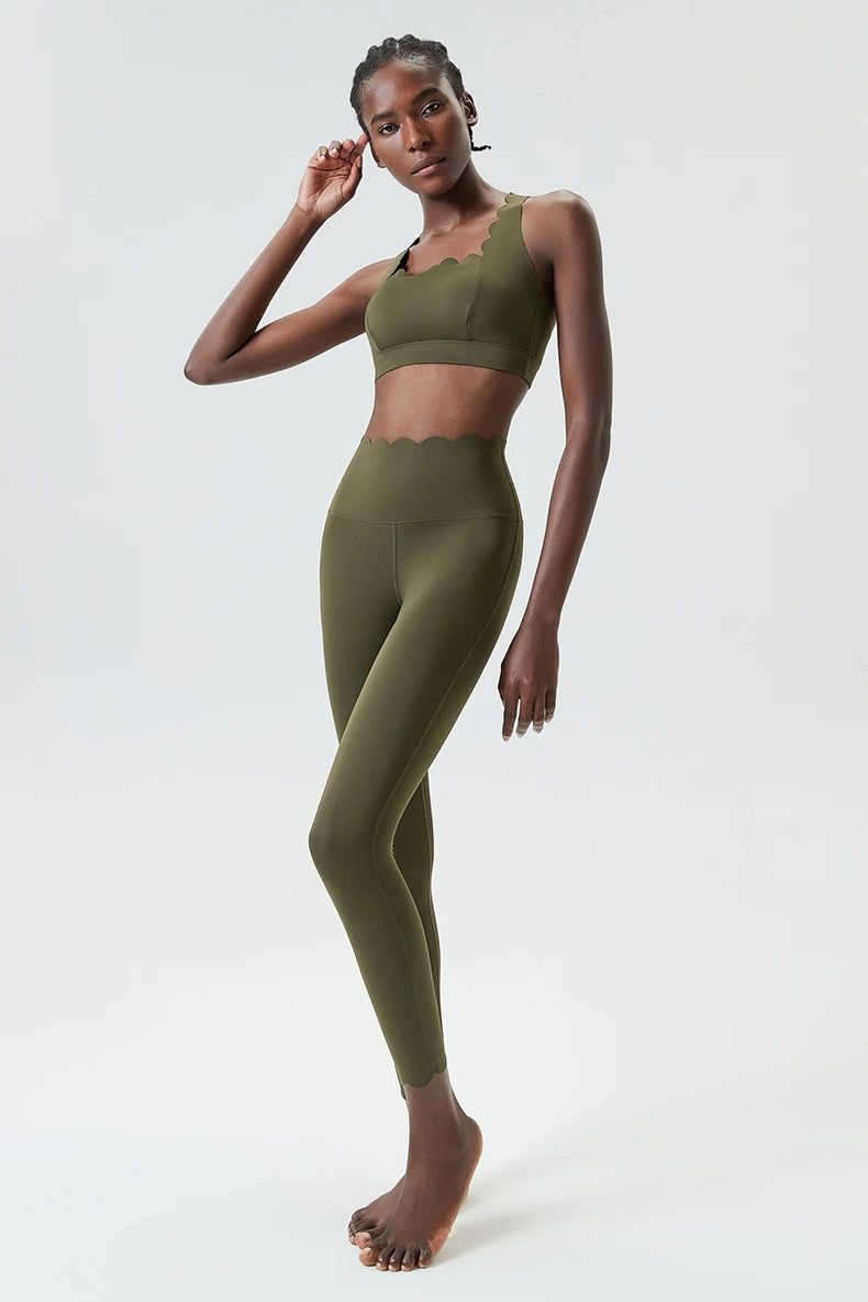 Ensemble de sport deux pièces pour femme, couleur unie, idéal pour le fitness et le yoga. 