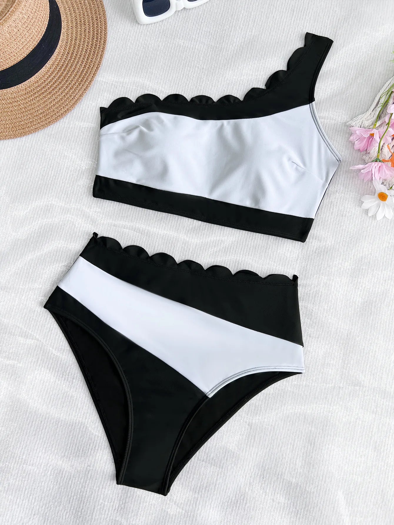 Sexy Black & White Patchwork Bikini