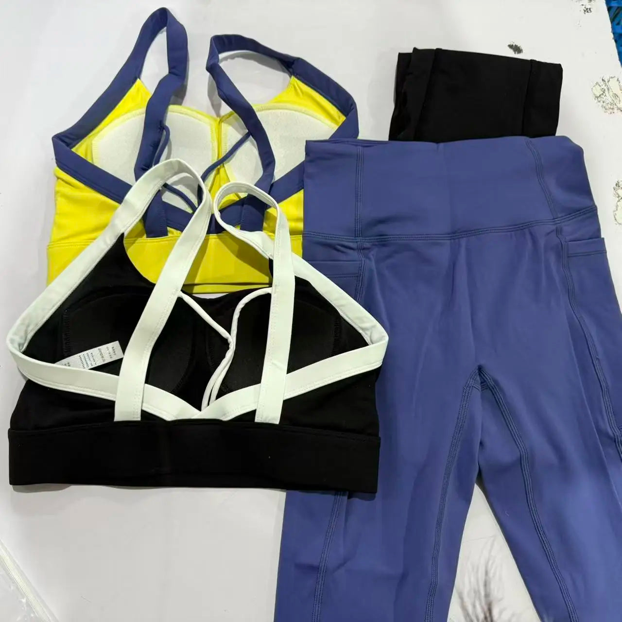 High Intensity Color Blocking Cross Back Integrated Yoga Set 2PCS Sports Underwear High Waist and Hip Lifting Fitness Leggings